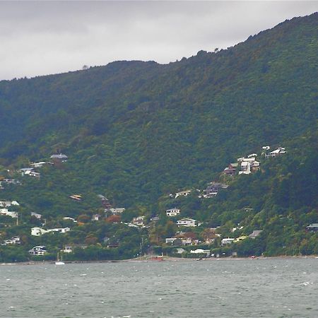 Bush House Bed and Breakfast Lower Hutt Esterno foto