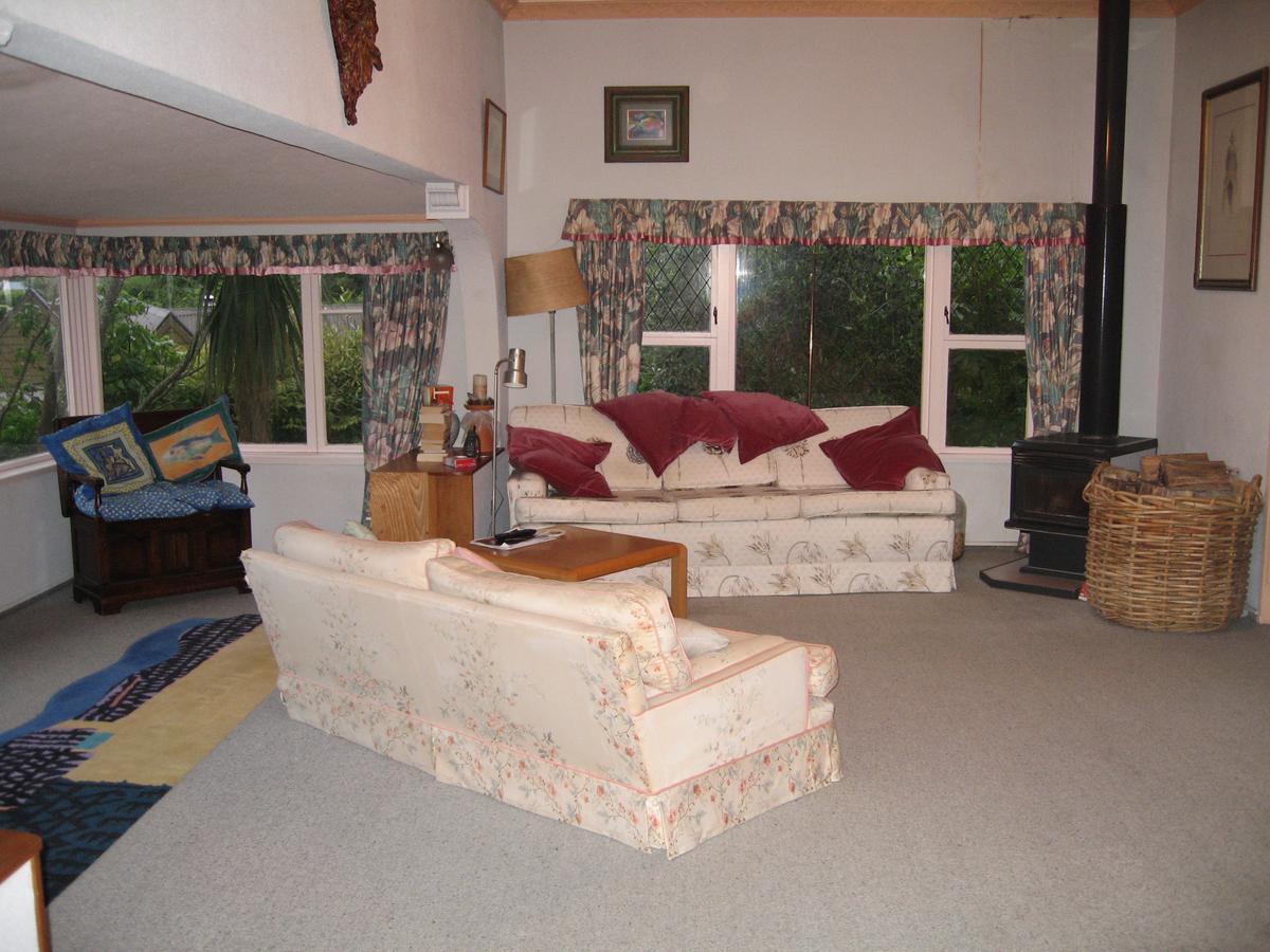 Bush House Bed and Breakfast Lower Hutt Esterno foto